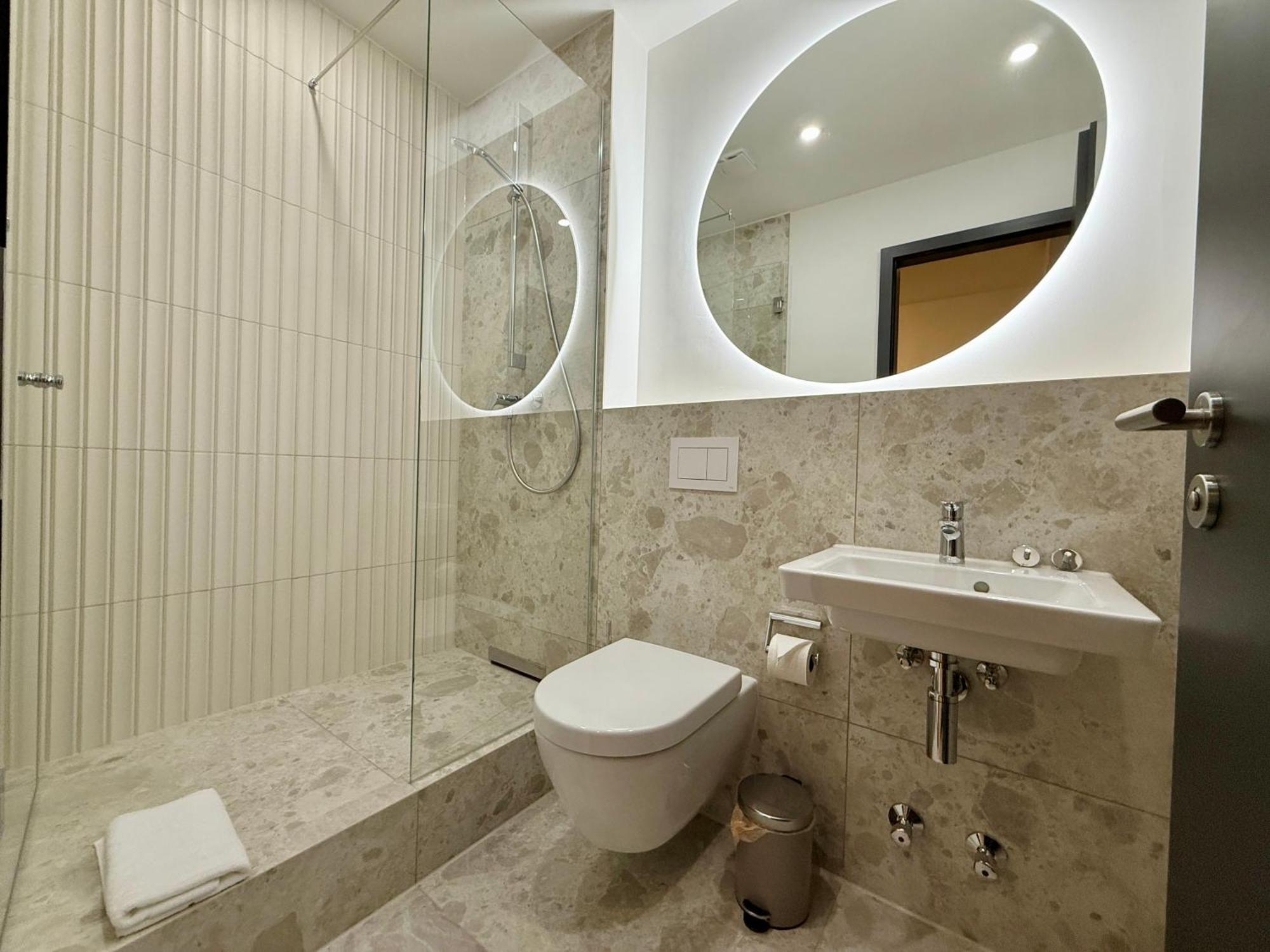 Stayzz By Homyzz - Modern Studios Alsterdorf -Winterhude- Stadtpark Hamburg Exterior foto